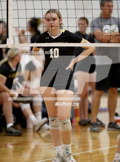 Thumbnail 2 in Arizona Lutheran Academy vs Casa Grande (Florence Invitational) photogallery.
