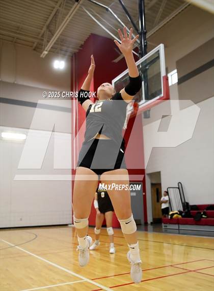 Thumbnail 2 in Arizona Lutheran Academy vs Casa Grande (Florence Invitational) photogallery.