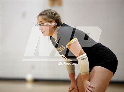 Thumbnail 2 in Arizona Lutheran Academy vs Casa Grande (Florence Invitational) photogallery.
