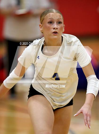 Thumbnail 3 in Arizona Lutheran Academy vs Casa Grande (Florence Invitational) photogallery.