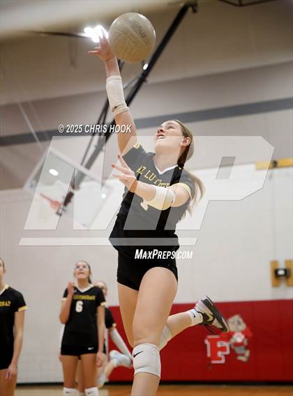 Thumbnail 2 in Arizona Lutheran Academy vs Casa Grande (Florence Invitational) photogallery.