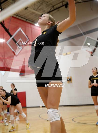 Thumbnail 3 in Arizona Lutheran Academy vs Casa Grande (Florence Invitational) photogallery.