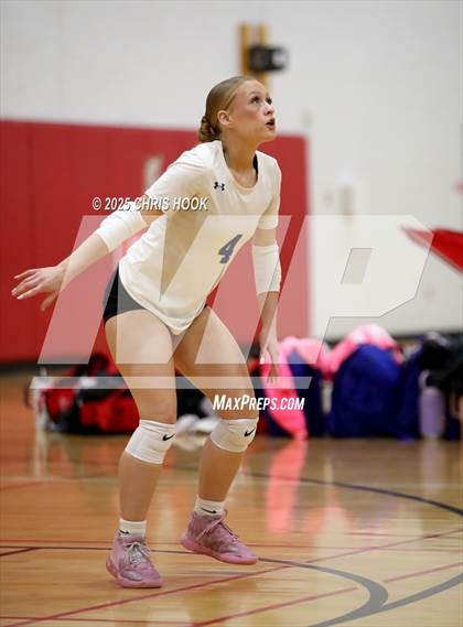 Thumbnail 1 in Arizona Lutheran Academy vs Casa Grande (Florence Invitational) photogallery.