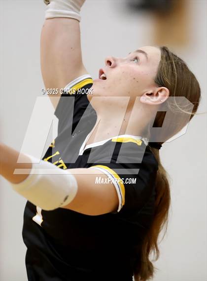 Thumbnail 1 in Arizona Lutheran Academy vs Casa Grande (Florence Invitational) photogallery.