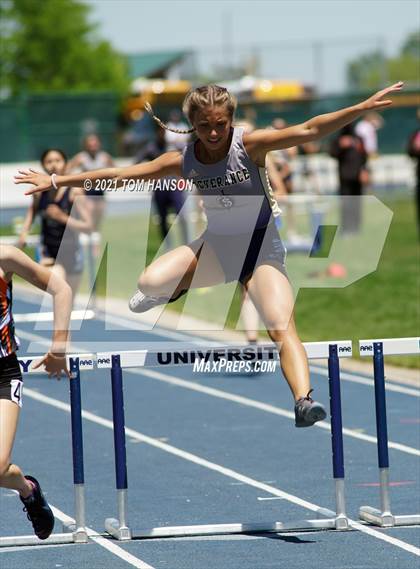 Thumbnail 3 in University Bulldog Invitational photogallery.