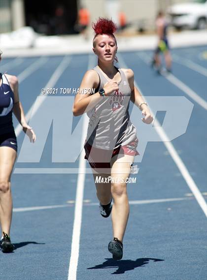 Thumbnail 1 in University Bulldog Invitational photogallery.