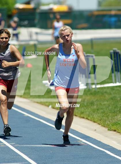 Thumbnail 3 in University Bulldog Invitational photogallery.