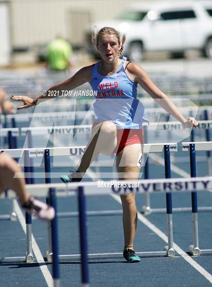 Thumbnail 3 in University Bulldog Invitational photogallery.