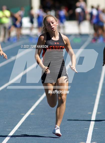 Thumbnail 1 in University Bulldog Invitational photogallery.