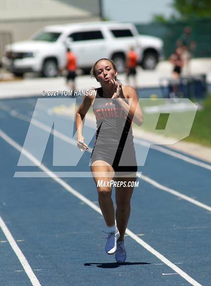 Thumbnail 3 in University Bulldog Invitational photogallery.