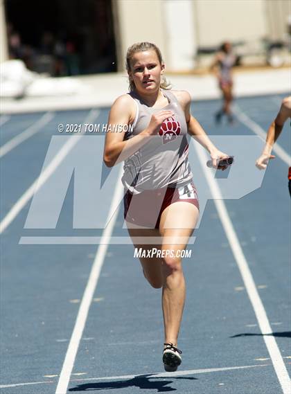 Thumbnail 2 in University Bulldog Invitational photogallery.