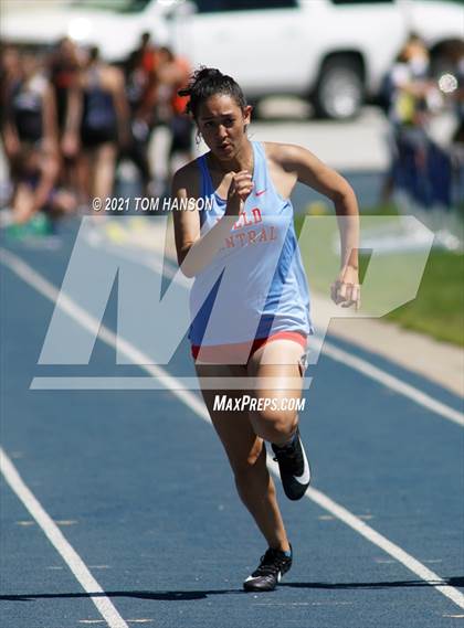 Thumbnail 3 in University Bulldog Invitational photogallery.