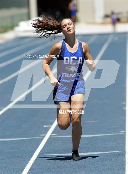 Thumbnail 3 in University Bulldog Invitational photogallery.