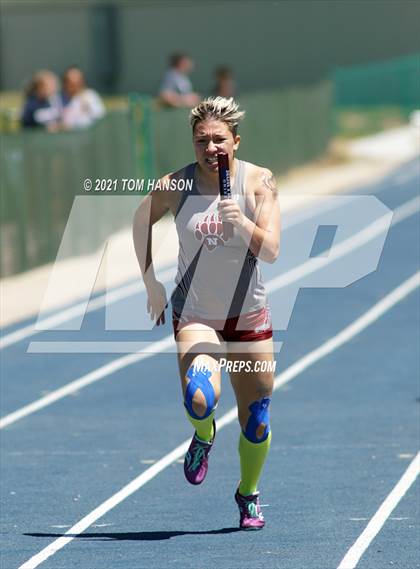Thumbnail 3 in University Bulldog Invitational photogallery.