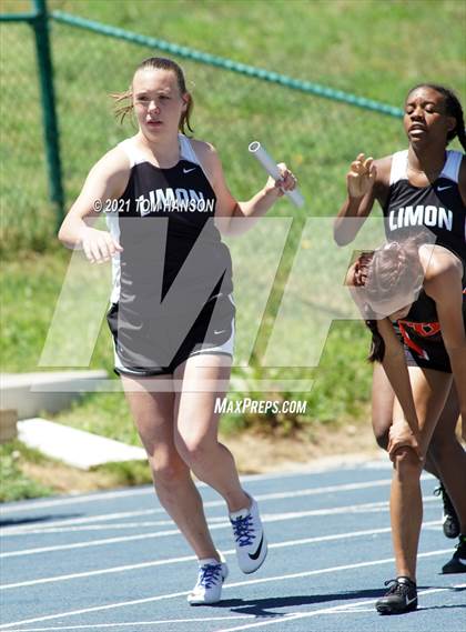 Thumbnail 2 in University Bulldog Invitational photogallery.