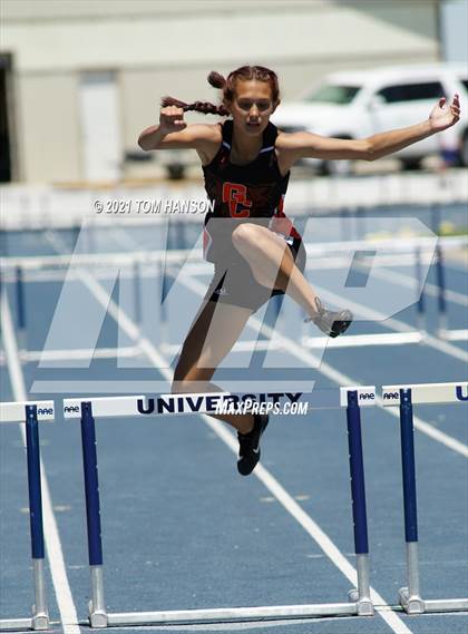 Thumbnail 2 in University Bulldog Invitational photogallery.