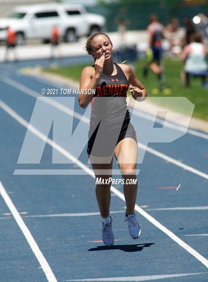 Thumbnail 1 in University Bulldog Invitational photogallery.
