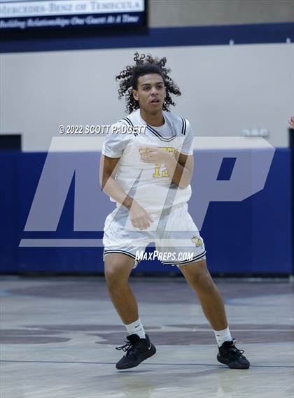 Thumbnail 1 in Temecula Valley vs. Hemet (Linfield Christian Caged Classic) photogallery.
