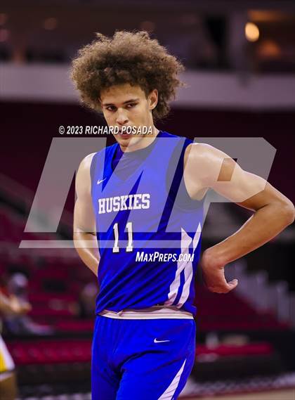 Thumbnail 3 in Edison vs. Hanford West photogallery.
