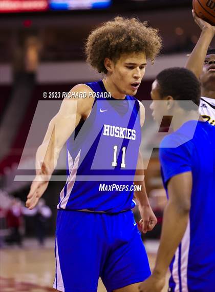 Thumbnail 1 in Edison vs. Hanford West photogallery.