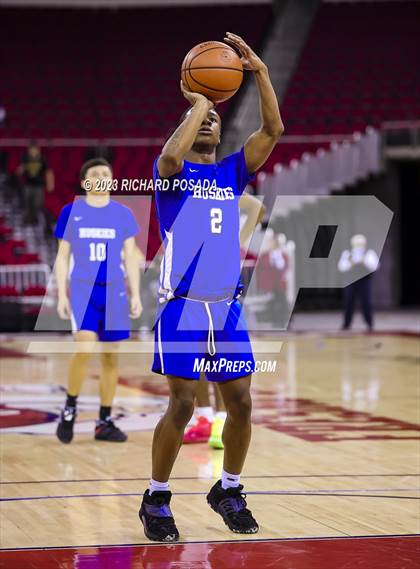Thumbnail 1 in Edison vs. Hanford West photogallery.