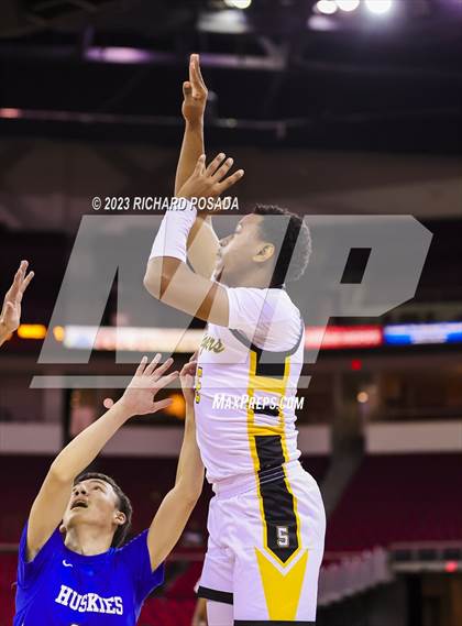Thumbnail 2 in Edison vs. Hanford West photogallery.