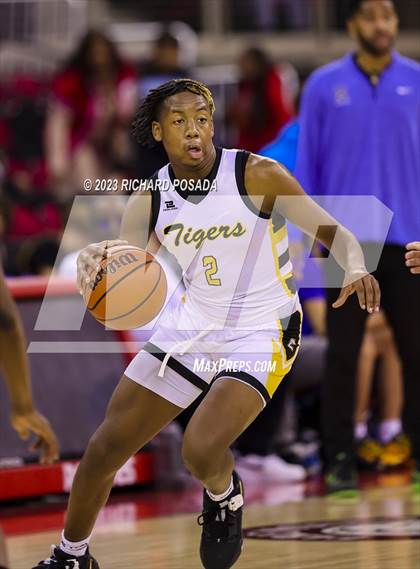 Thumbnail 3 in Edison vs. Hanford West photogallery.