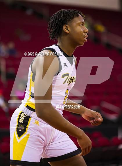 Thumbnail 3 in Edison vs. Hanford West photogallery.
