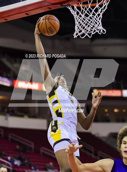 Thumbnail 3 in Edison vs. Hanford West photogallery.