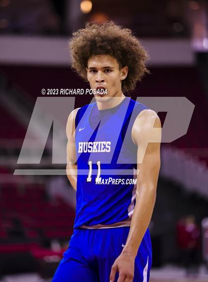 Thumbnail 2 in Edison vs. Hanford West photogallery.