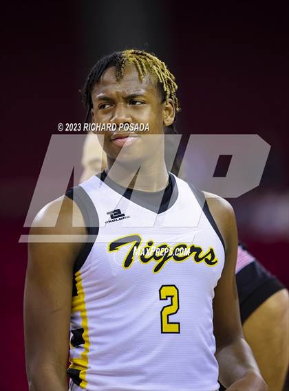 Thumbnail 3 in Edison vs. Hanford West photogallery.