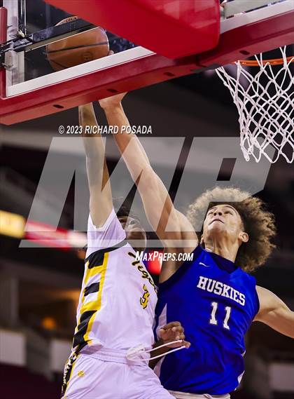 Thumbnail 3 in Edison vs. Hanford West photogallery.
