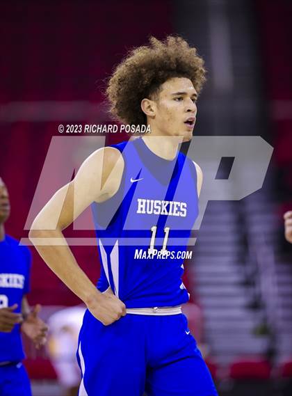 Thumbnail 2 in Edison vs. Hanford West photogallery.