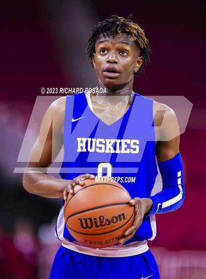 Thumbnail 2 in Edison vs. Hanford West photogallery.