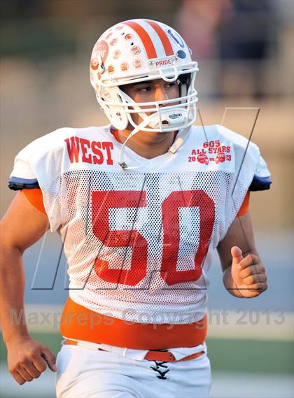 Thumbnail 2 in 605 All-Star Football Game photogallery.