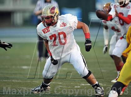 Thumbnail 2 in 605 All-Star Football Game photogallery.