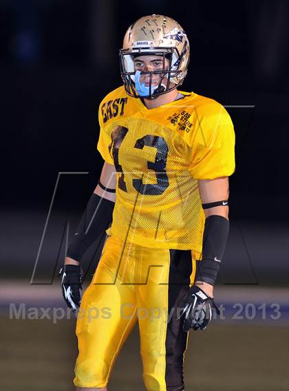 Thumbnail 1 in 605 All-Star Football Game photogallery.