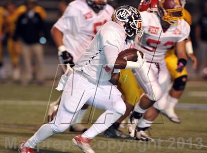 Thumbnail 2 in 605 All-Star Football Game photogallery.