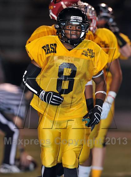 Thumbnail 3 in 605 All-Star Football Game photogallery.