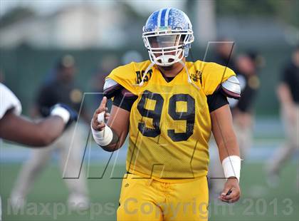 Thumbnail 1 in 605 All-Star Football Game photogallery.