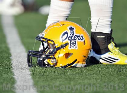 Thumbnail 1 in 605 All-Star Football Game photogallery.