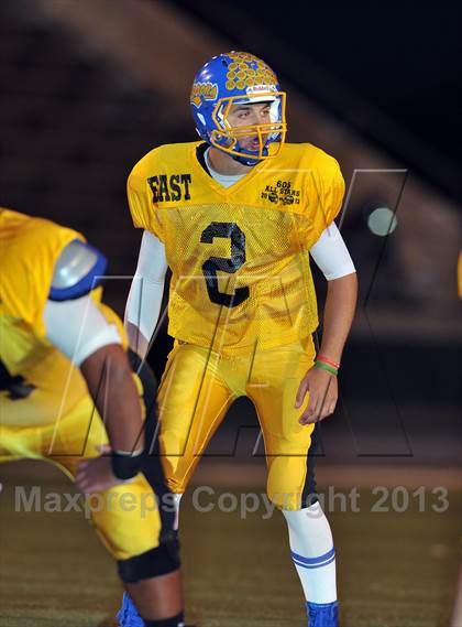 Thumbnail 2 in 605 All-Star Football Game photogallery.