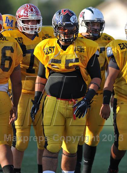 Thumbnail 3 in 605 All-Star Football Game photogallery.