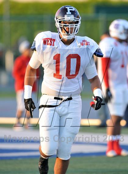 Thumbnail 3 in 605 All-Star Football Game photogallery.