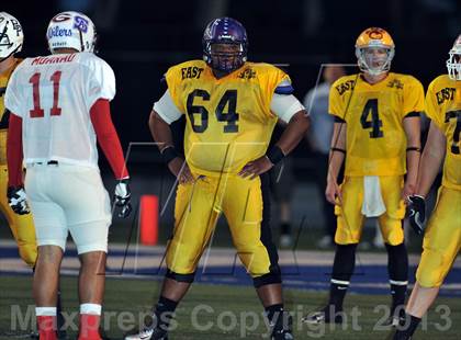 Thumbnail 1 in 605 All-Star Football Game photogallery.