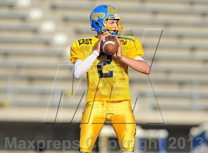 Thumbnail 3 in 605 All-Star Football Game photogallery.