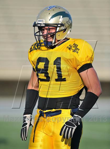 Thumbnail 3 in 605 All-Star Football Game photogallery.
