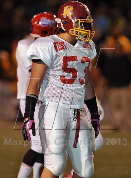 Thumbnail 1 in 605 All-Star Football Game photogallery.