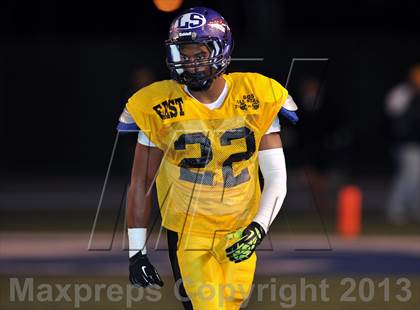 Thumbnail 1 in 605 All-Star Football Game photogallery.