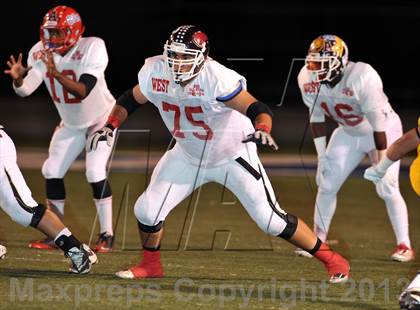 Thumbnail 1 in 605 All-Star Football Game photogallery.